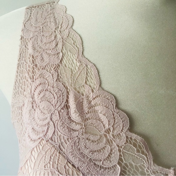 sophie b. Lace Bralette Size S. - Picture 6 of 14